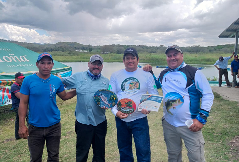 torneo-pesca-apanas